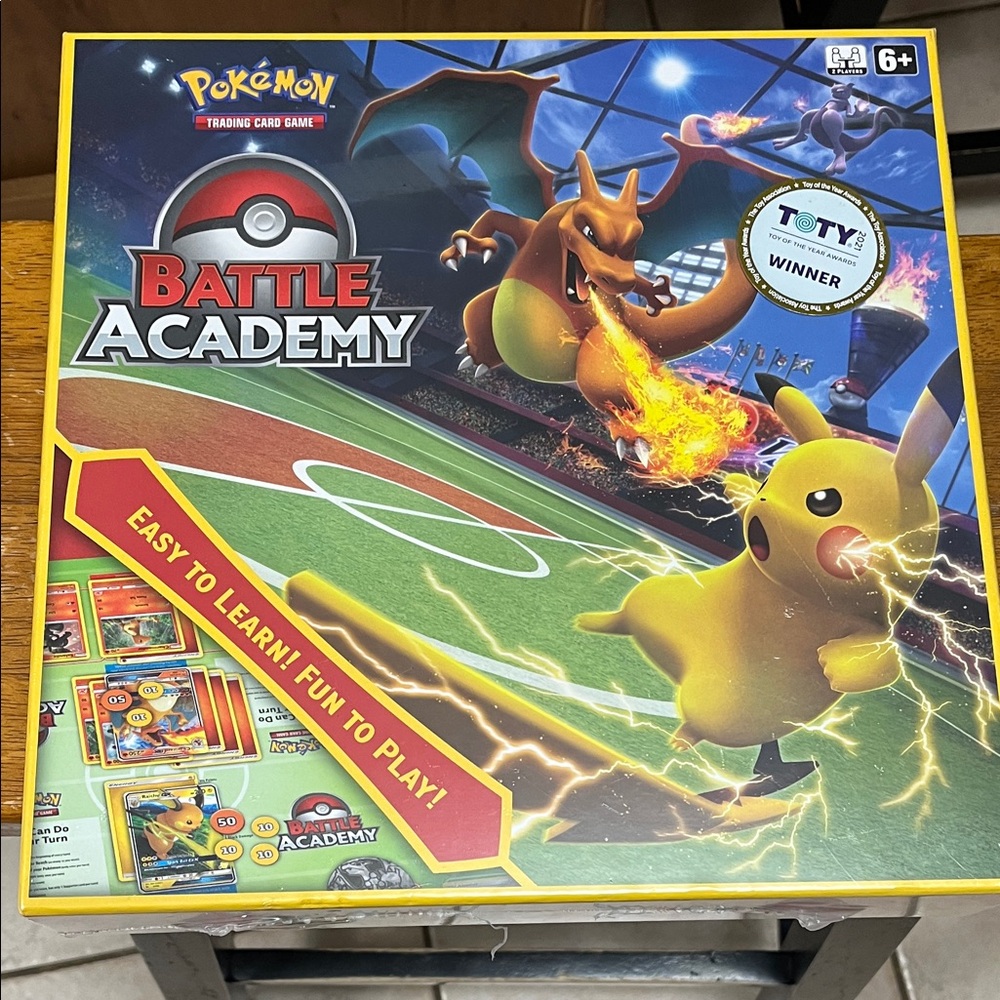 Pokemon Battle Academy Game - Yellow and Red
